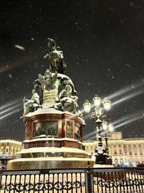 Новогодний Санкт-Петербург