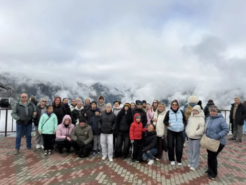 Домбай и Архыз, осенние склоны, панорамы и термальными источниками